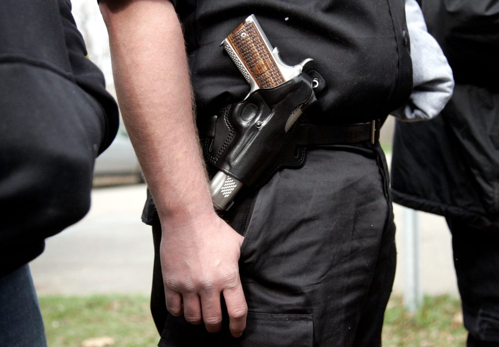 Οι ΗΠΑ δίνουν τρισ. δολάρια για όπλα αλλά αρνούνται να δώσουν χρήματα για το καλύτερο τεστ ανίχνευσης του καρκίνου