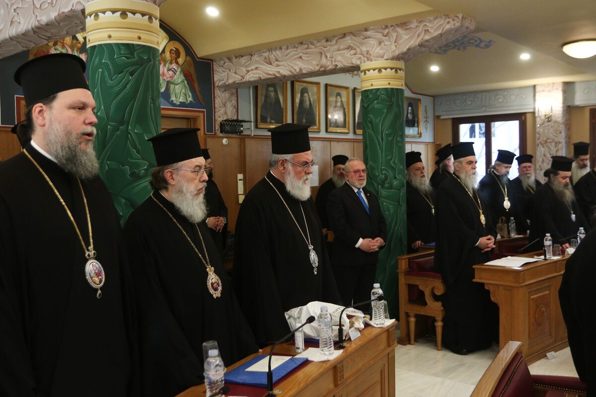 Στους ιερούς ναούς της χώρας διαβάστηκε η εγκύκλιος κατά του γάμου των ομοφυλόφιλων