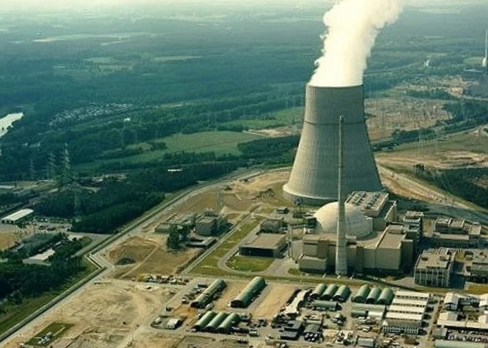 Αρχίζει την κατασκευή τεσσάρων νέων πυρηνικών σταθμών το Ιράν