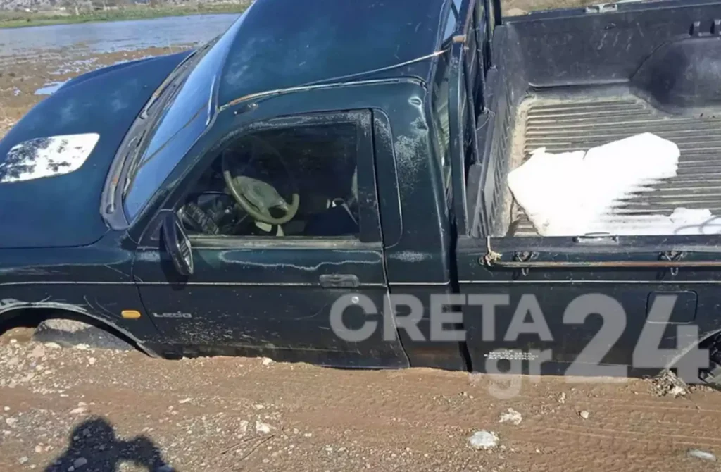 Σοβαρά προβλήματα στο Οροπέδιο Λασιθίου – Έλιωσαν τα χιόνια και οι λάσπες «καταπίνουν» αυτοκίνητα