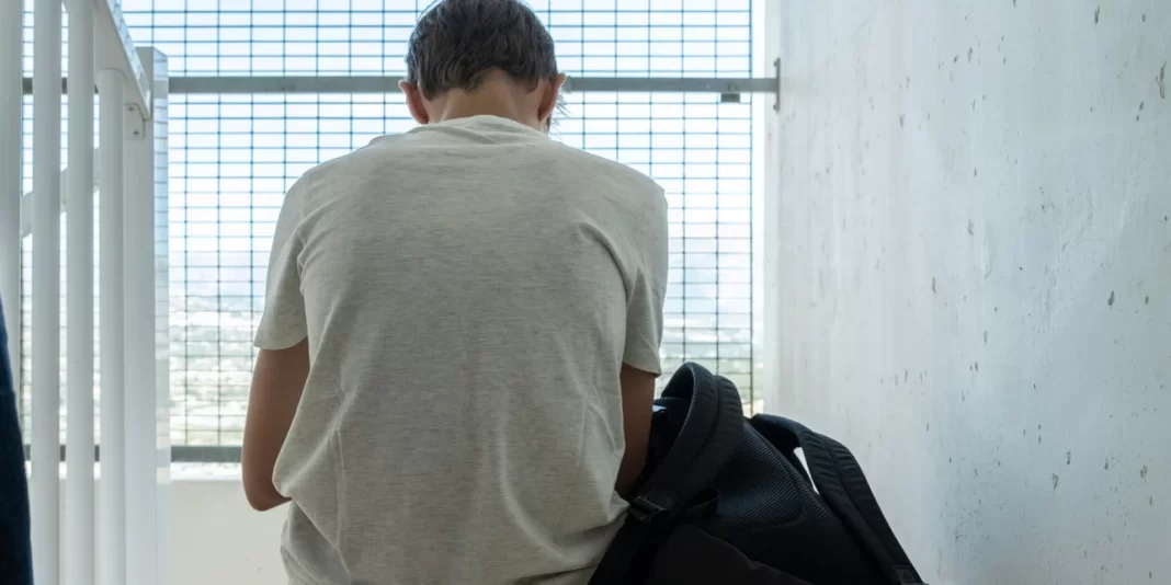 Καλλιθέα: «Μου έσκισαν τα χείλη» είπε στους αστυνομικούς ο 13χρονος που του έστησαν ενέδρα ανήλικοι