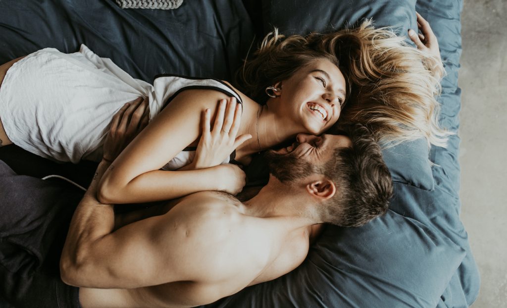 Πόσο συχνά κάνουν σεξ τα ευτυχισμένα ζευγάρια – Έρευνα δίνει την απάντηση