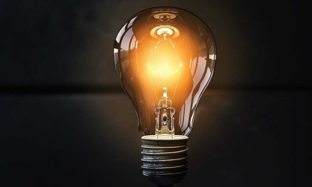 ΡΑΕ: Νέες διευκρινίσεις για τα τιμολόγια ρεύματος – Επιτρέπονται συμβάσεις 6 μηνών και άνω