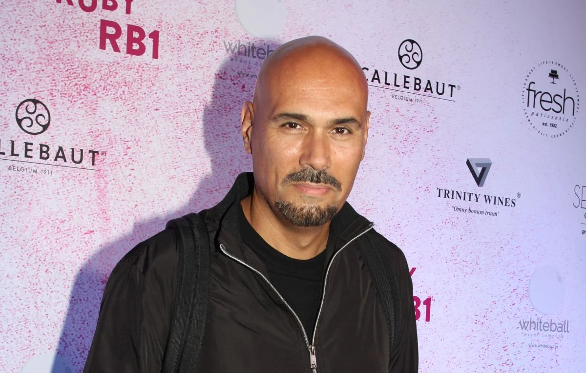 Δ.Σκουλός: «Γνωστός τραγουδιστής σε φωτογράφιση έβριζε όλους τους γύρω του – Τους έκανε σκουπίδια»