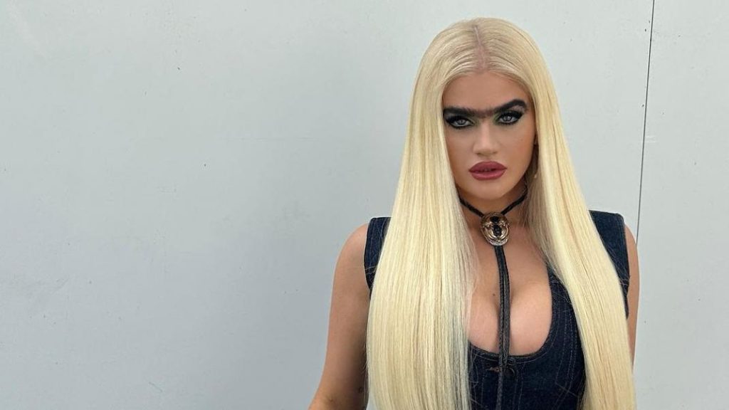 Σοφία Χατζηπαντελή: Πόζαρε topless στο Instagram με τα μαλλιά της να καλύπτουν τα επίμαχα σημεία (φωτο)