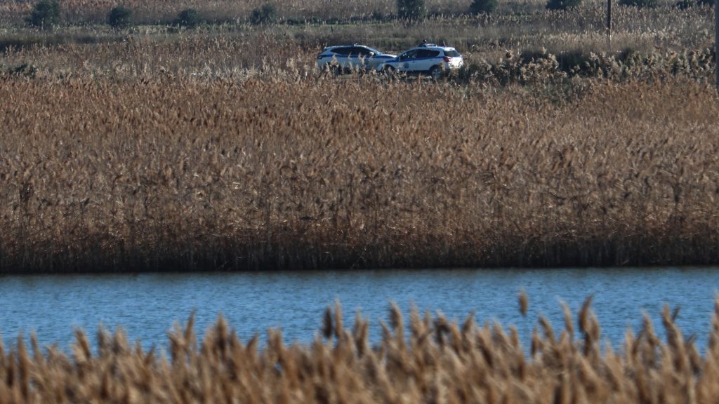 Δολοφονία Μπάμπη Κούτσικου: Οι Αρχές αναζητούν το όπλο του 31χρονου στο νερό
