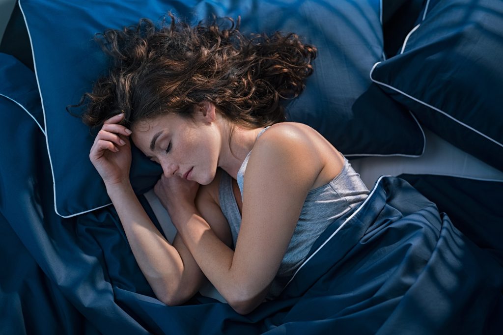 Έχετε αϋπνία; – Η «στρατιωτική» μέθοδος που θα σας βοηθήσει να κοιμηθείτε μέσα σε δύο λεπτά