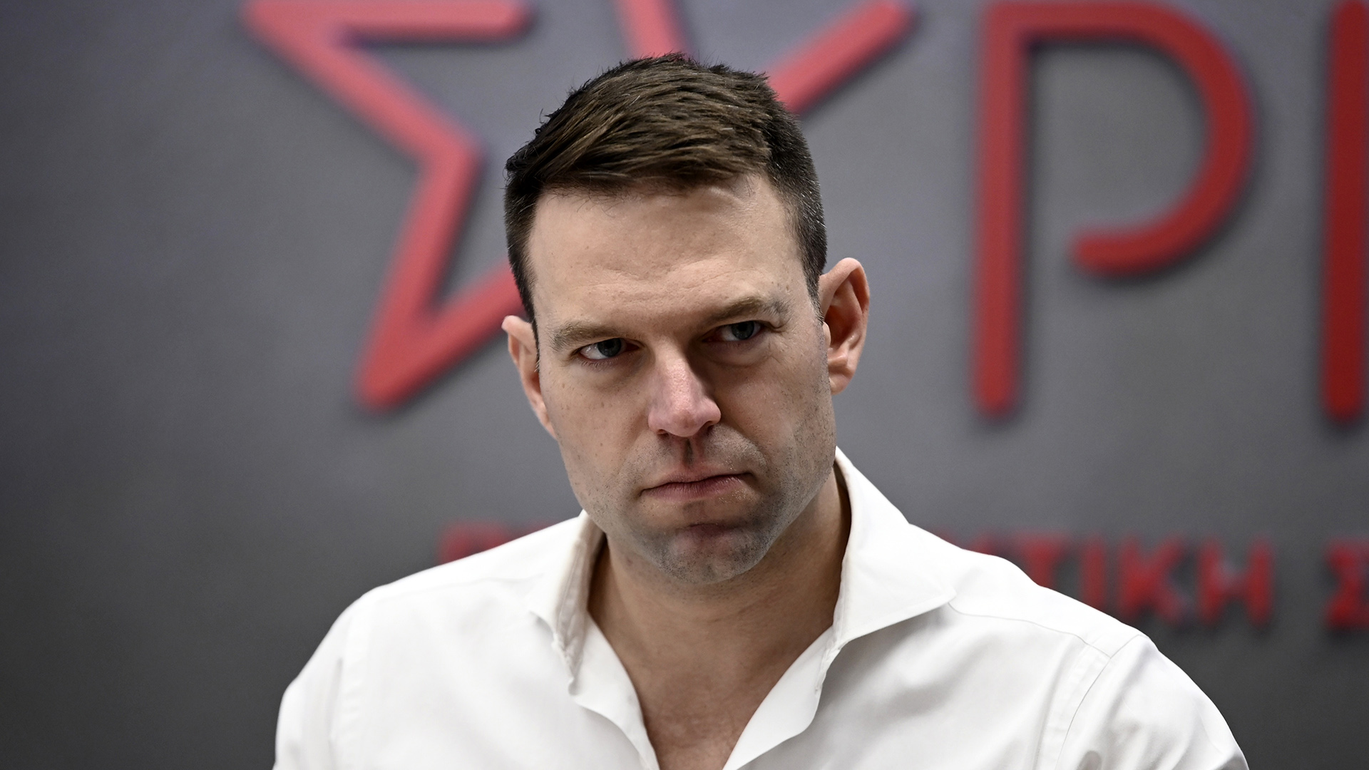 Σ.Κασσελάκης για δωρεά στο ΕΕΕΕΚ Καλλιθέας: «Τέσσερις μήνες τα κλιματιστικά είναι ακόμα στις κούτες»