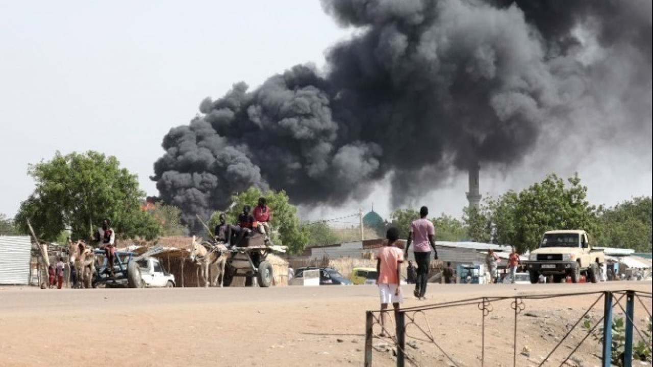 Σουδάν: Τουλάχιστον 18 νεκροί από επιθέσεις ενόπλων – «Κάηκαν ζωντανοί όσοι δεν μπόρεσαν να διαφύγουν»