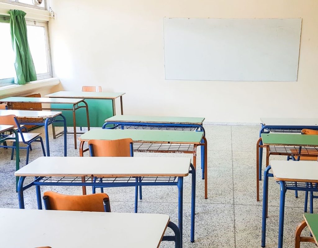 Αιτωλικό: Σοβάς από ταβάνι σχολείου έπεσε στο κεφάλι 13χρονου μαθητή