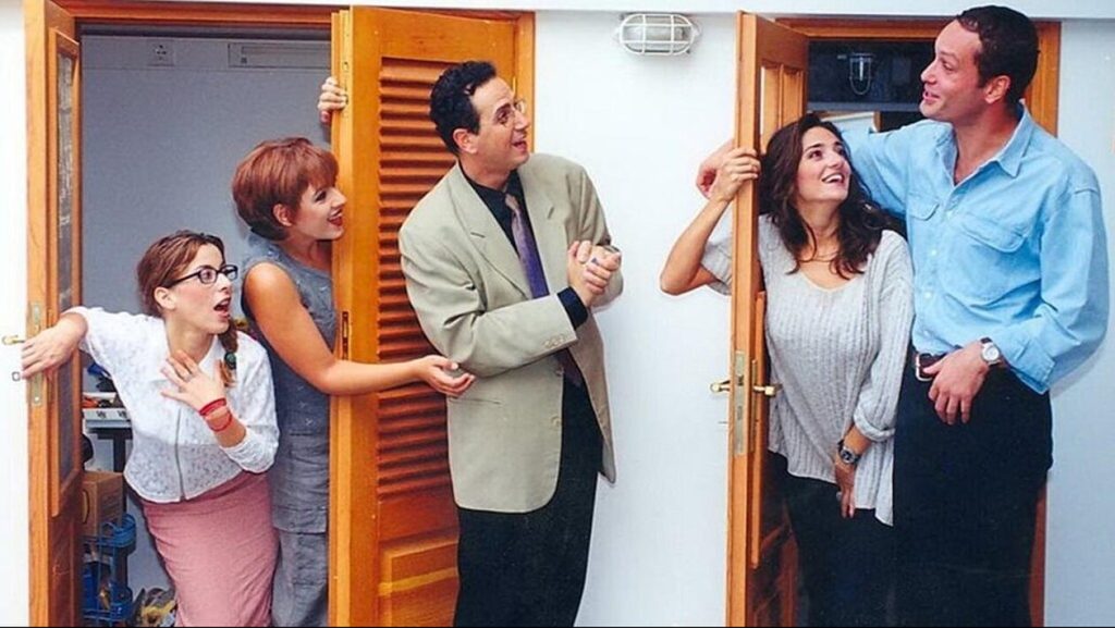 Η ανάρτηση για το «Κωνσταντίνου και Ελένης» που έγινε viral – Όλα τα βιβλία και οι συγγραφείς που «πέρασαν» από την σειρά