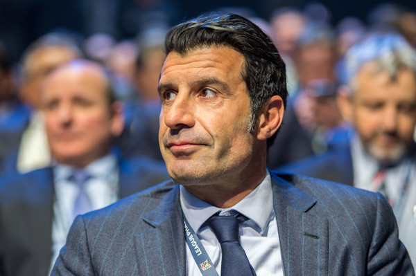 Το ενδεχόμενο να είναι υποψήφιος πρόεδρος της UEFA εξετάζει ο Λουίς Φίγκο
