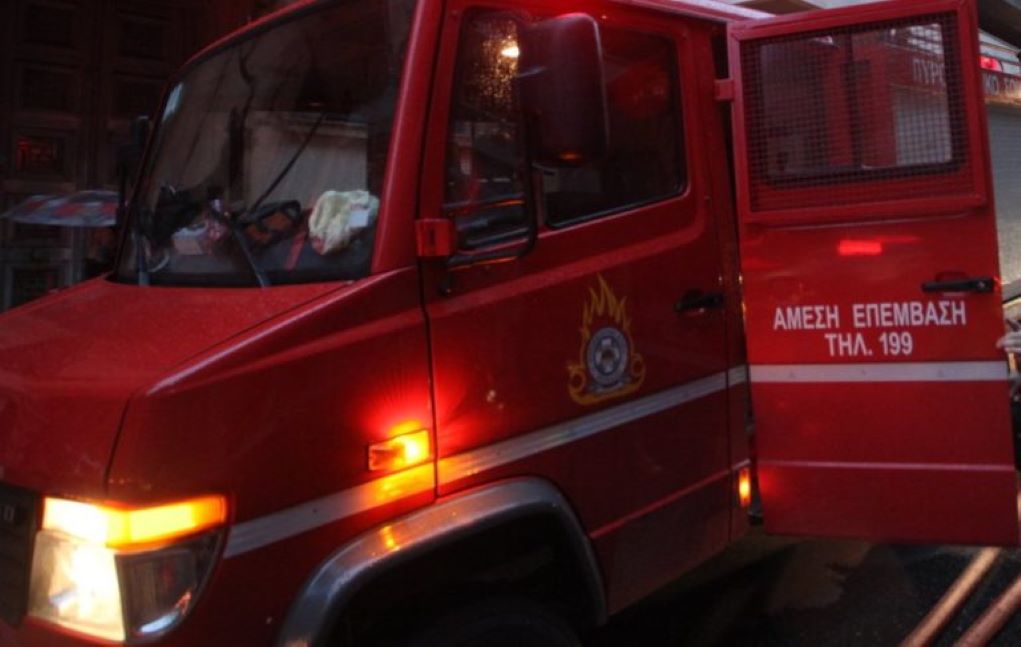 Μοσχάτο: Φωτιά ξέσπασε σε εγκαταλελειμμένο αποθηκευτικό χώρο 