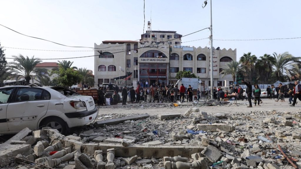 Οι ισραηλινές δυνάμεις εισέβαλαν στη Χαν Γιούνις στη νότια Γάζα – Ψάχνουν μέλη της Χαμάς στο νοσοκομείο