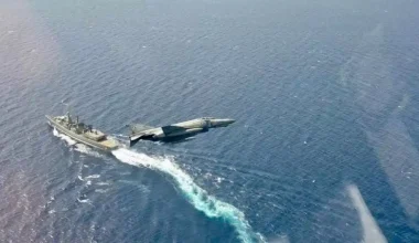 Δείτε εντυπωσιακές εικόνες από την άσκηση «ΛΟΓΧΗ» στο Αιγαίο μεταξύ Πολεμικού Ναυτικού και Αεροπορίας