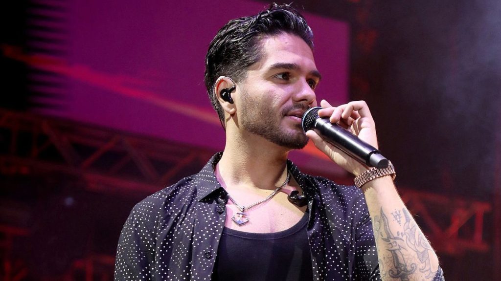 Χ.Μάστορας: Στο νοσοκομείο ο τραγουδιστής – Ακυρώθηκαν οι εμφανίσεις του στο Έναστρον