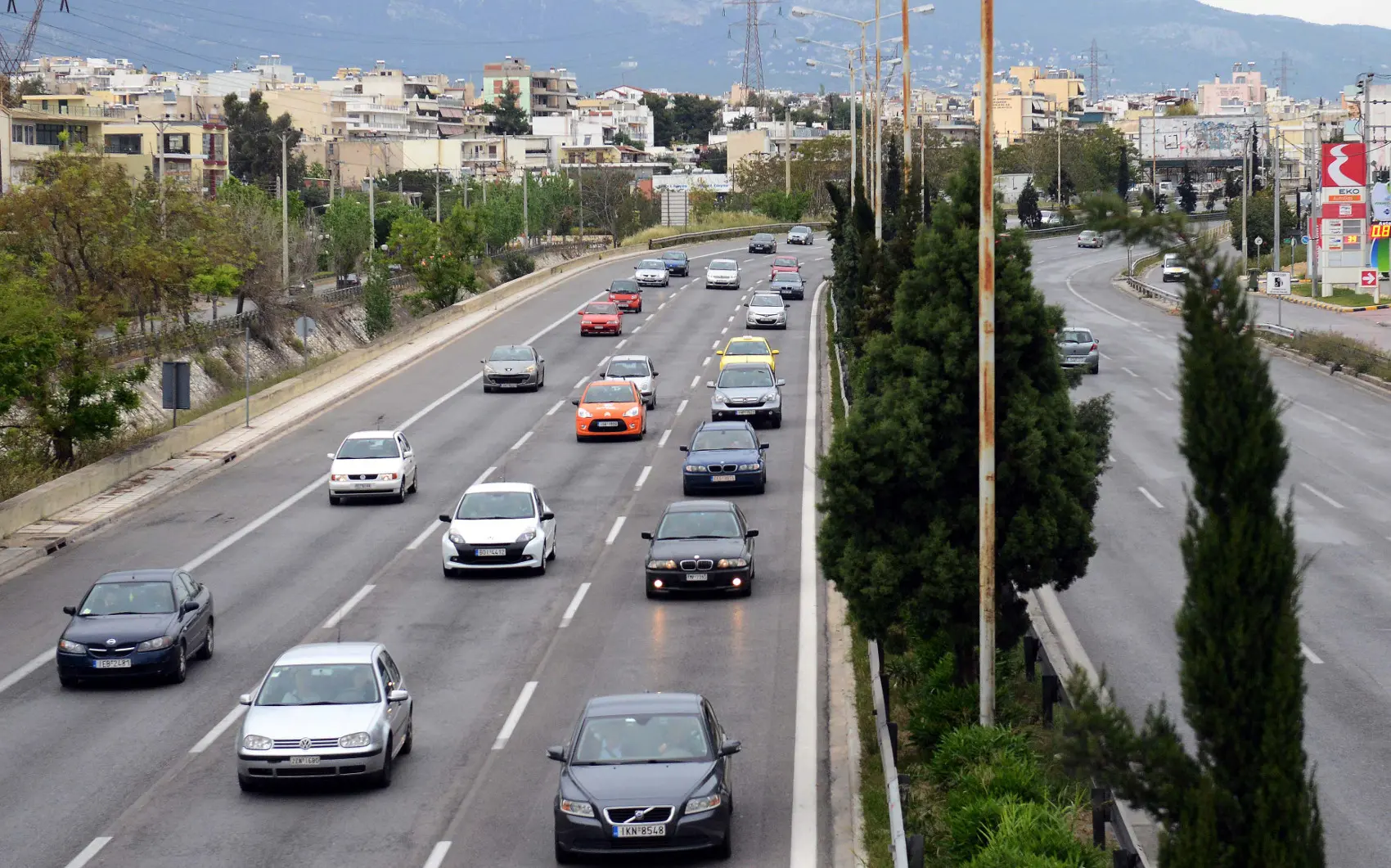 Αλλάζουν οι πινακίδες κυκλοφορίας στα αυτοκίνητα – Πώς θα είναι οι νέες