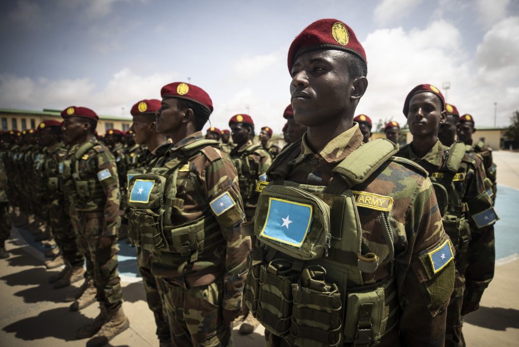 Σομαλία: Νεοσύλλεκτος στρατιώτης σκόρπισε τον θάνατο σε βάση του Μογκαντίσου – 5 νεκροί