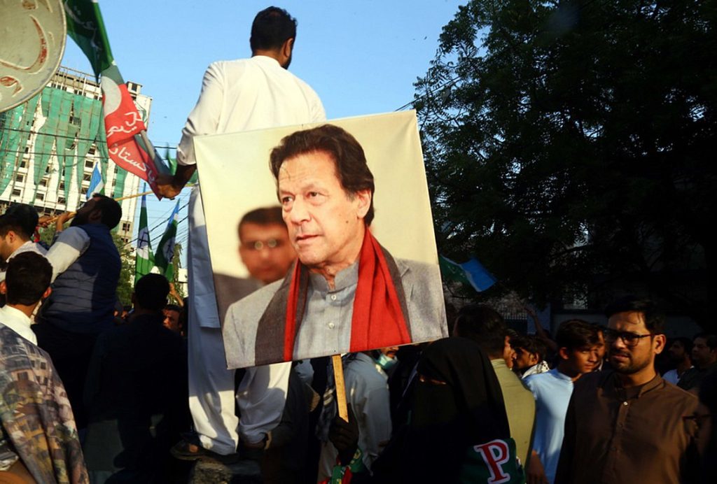 Πακιστάν: Προβάδισμα για τους ανεξάρτητους που υποστηρίζει ο Ιμράν Χαν – Ολοκληρώθηκε η καταμέτρηση των ψήφων