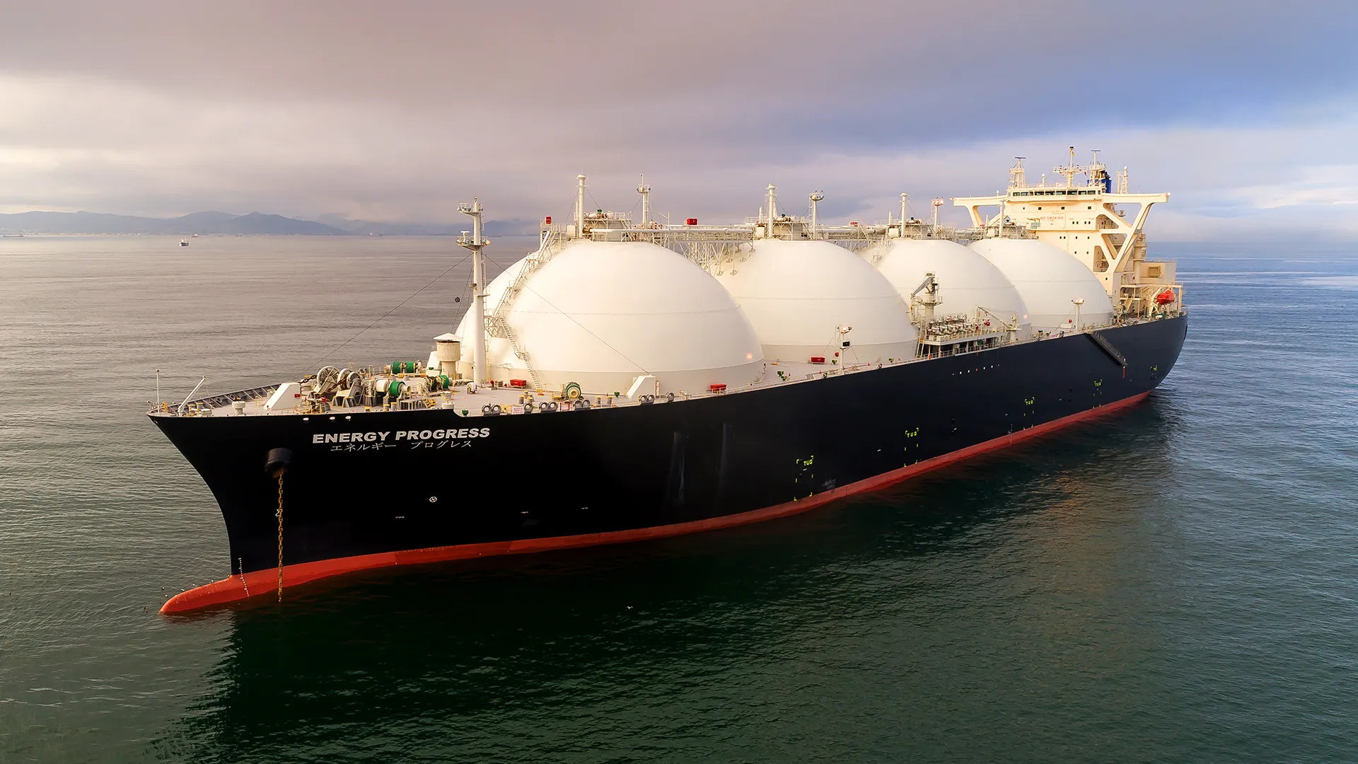 Η «καταδικαστική» απόφαση Τ.Μπάιντεν που περιορίζει τις εξαγωγές LNG στην ΕΕ