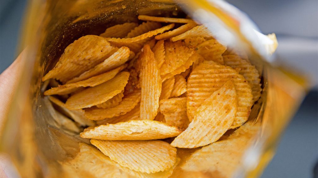 Διαιτολόγος αποκαλύπτει: Αυτά είναι τα ανθυγιεινά σνακς που βοηθούν στην απώλεια βάρους 