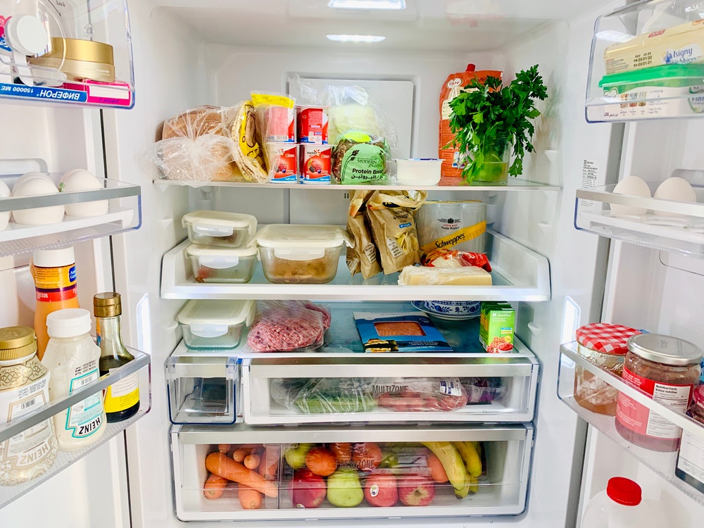 Διακοπή ρεύματος: Δείτε τι πρέπει να πετάξετε και τι να κρατήσετε από το ψυγείο σας