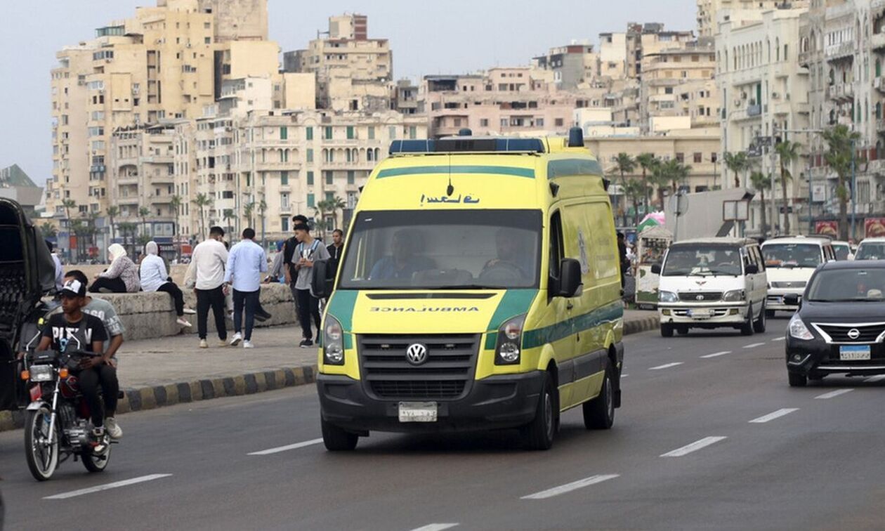 Αίγυπτος: Καραμπόλα με τουλάχιστον 15 νεκρούς σε κεντρικό αυτοκινητόδρομο (φώτο)