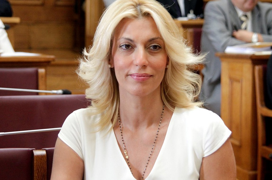 Άννα Καραμανλή: «Καταψηφίζω το νομοσχέδιο για τον γάμο των ομοφυλόφιλων ζευγαριών»