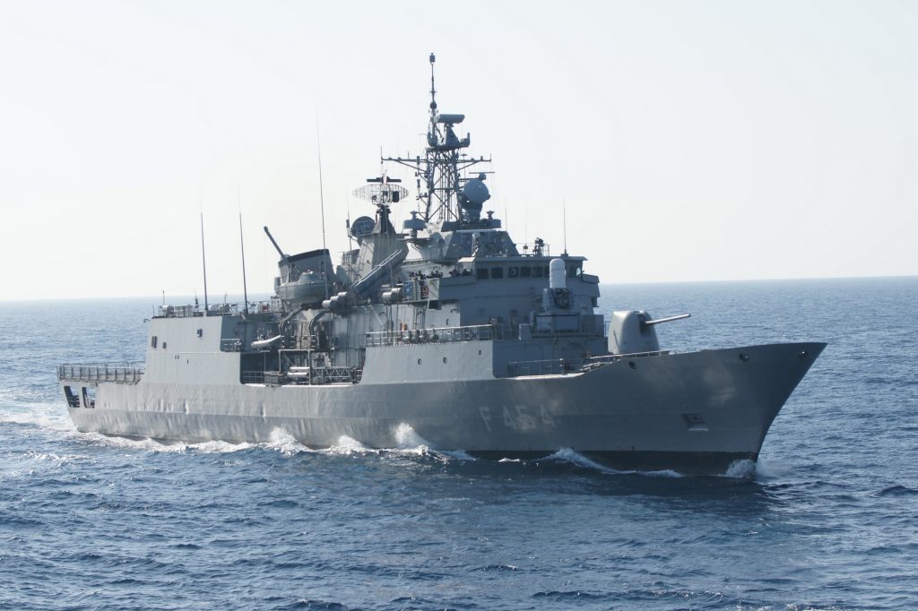 Οι κανόνες εμπλοκής για τις «Ασπίδες» στην Ερυθρά Θάλασσα: «Απαντήσεις στα πυρά βάση αναγκαιότητας και αναλογικότητας»