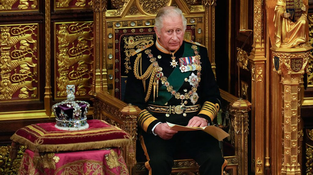 Βρετανία: Ο βασιλιάς Κάρολος επιστρέφει στο κτήμα του Σάντριγχαμ μετά τη χθεσινή θεραπεία για τον καρκίνο