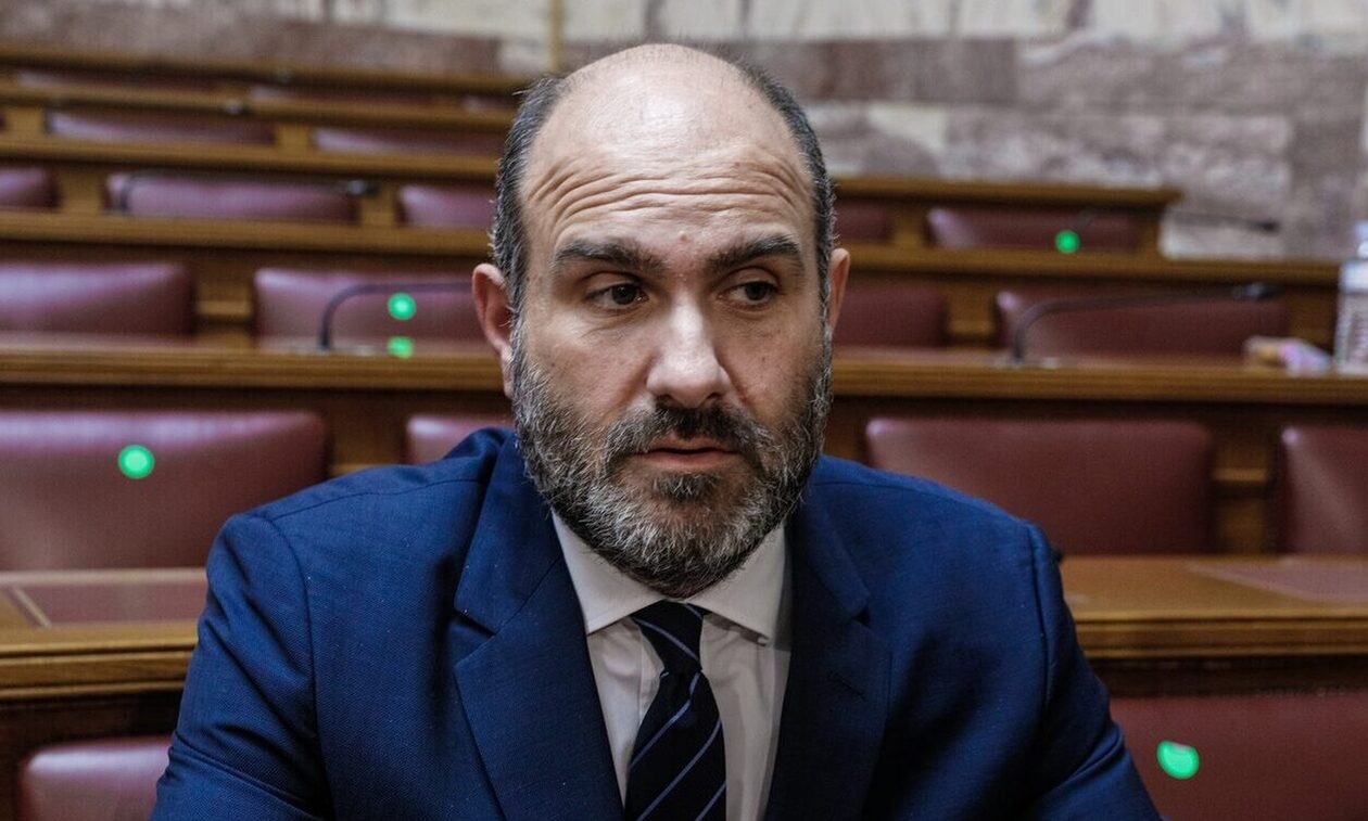Ο Δ.Μαρκόπουλος δηλώνει ότι είναι ο βουλευτής που εμπλέκεται στο φραστικό επεισόδιο με καθηγητή σε σχολείο: «Δεν απείλησα»