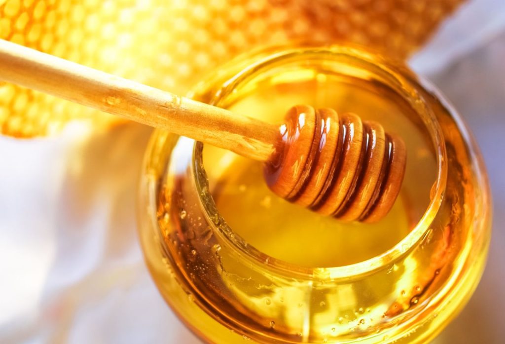 Στα «κάγκελα» οι μελισσοκόμοι: Μειωμένη έως και 70% η φετινή παραγωγή – Τα αιτήματά τους