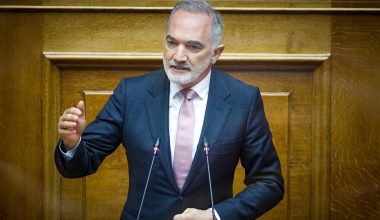 Μάριος Σαλμάς: Απέστειλε διορθωτική επιστολή – Ψήφισε κατά λάθος «παρών» στην ψηφοφορία για τον δικαστικό χάρτη