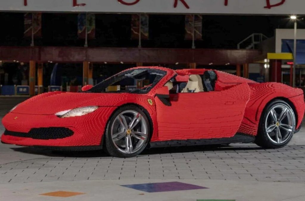 Γιατί αυτή η Ferrari ζυγίζει δύο τόνους; (βίντεο)