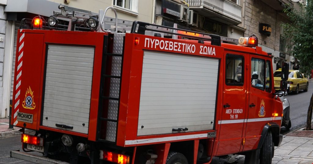 Χανιά: Στις φλόγες τυλίχτηκε βιοτεχνία – Μεγάλη κινητοποίηση της πυροσβεστικής