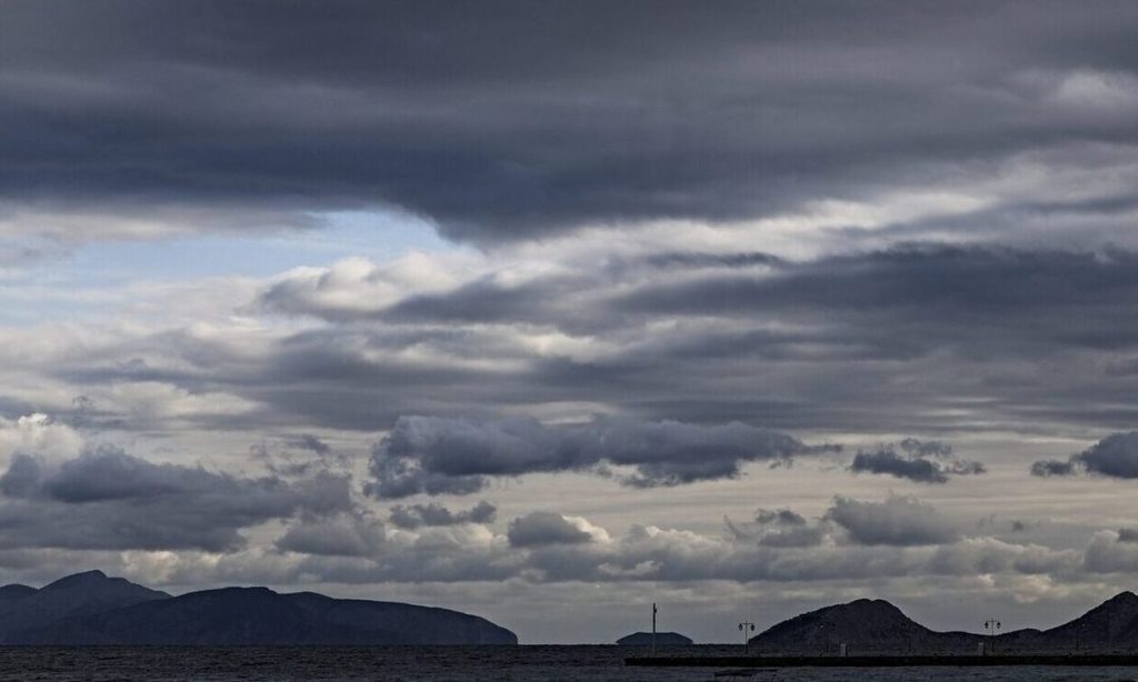 Καιρός: Με μικρή άνοδο της θερμοκρασίας και νεφώσεις η Κυριακή – Αναλυτικά η πρόγνωση της ΕΜΥ