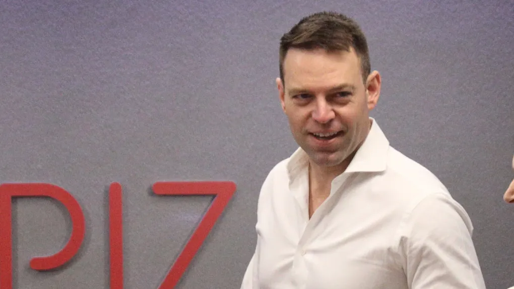 Σ.Κασσελάκης: Ανήρτησε ερωτηματολόγιο για τον «νέο ΣΥΡΙΖΑ» και ζητά την γνώμη των πολιτών