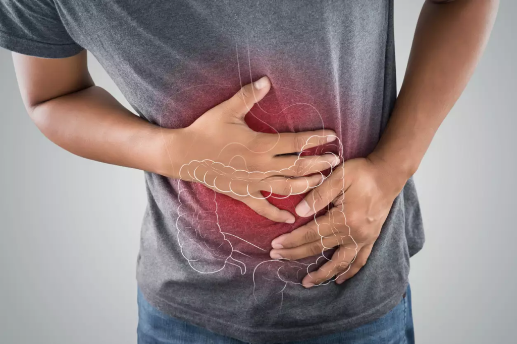 Διάτρηση στομάχου: Τα συμπτώματα, οι αιτίες και οι πιθανές επιπλοκές – Ποια η θεραπεία