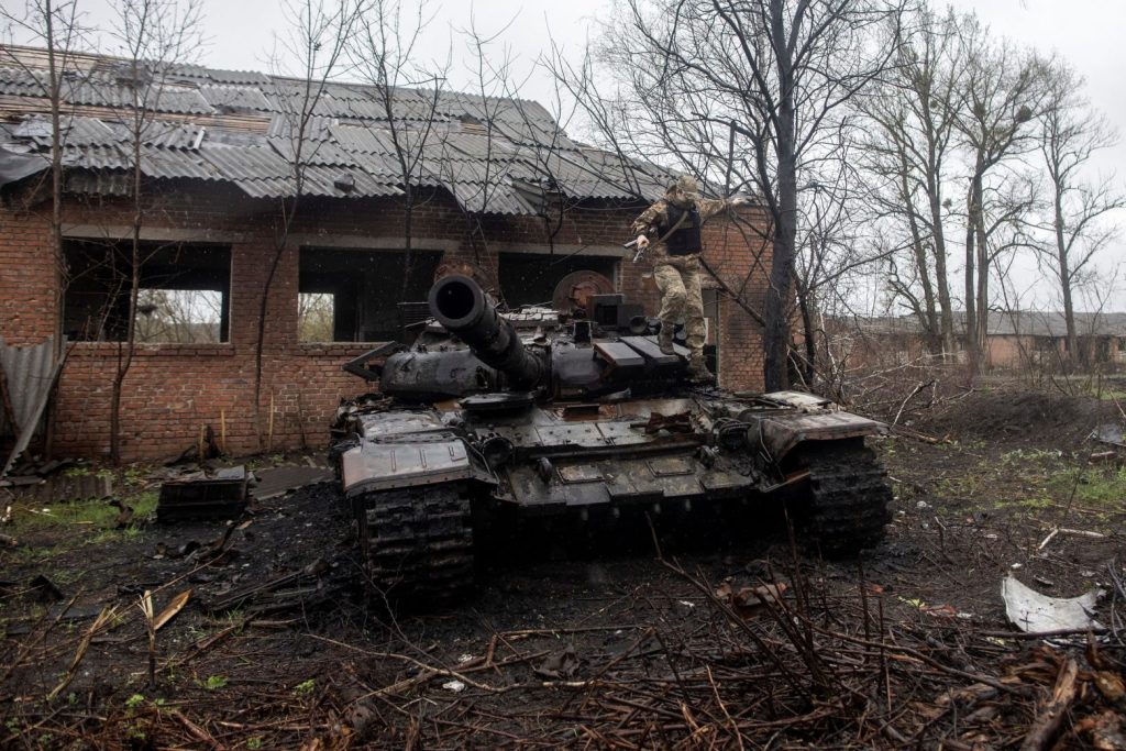 Παραδοχή Κιέβου: «Ο ρωσικός στρατός συνεχίζει να μας χτυπά κοντά στην Αβντιίβκα»