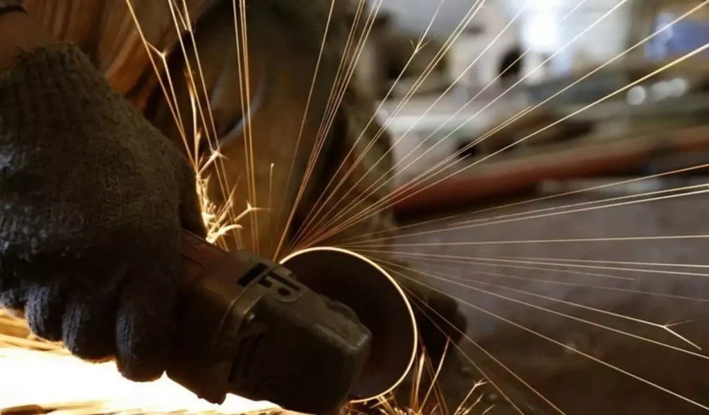 Άγρια δολοφονία στα Τρίκαλα: 46χρονος αποκεφάλισε με αλυσοπρίονο τον πατέρα του