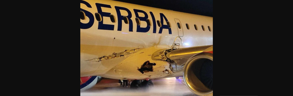 Βελιγράδι: Σύγκρουση αεροπλάνου ελληνικής εταιρείας στο αεροδρόμιο (φωτο)