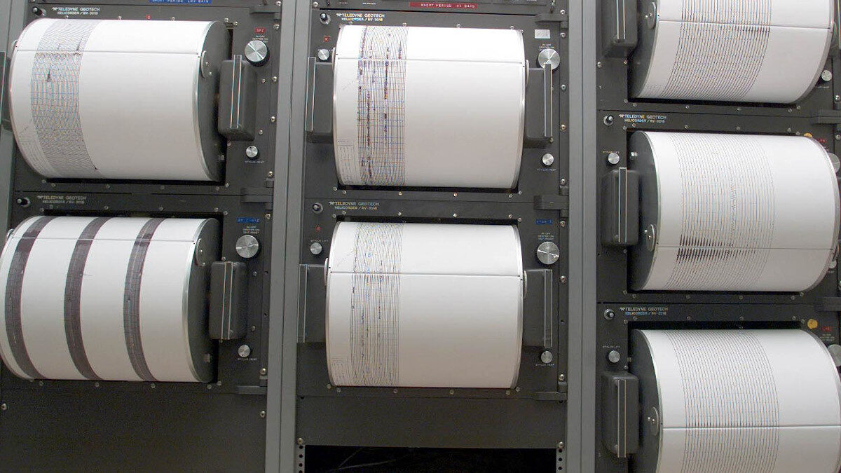 Σεισμική δόνηση 2 Ρίχτερ στην Κυλλήνη (φώτο)