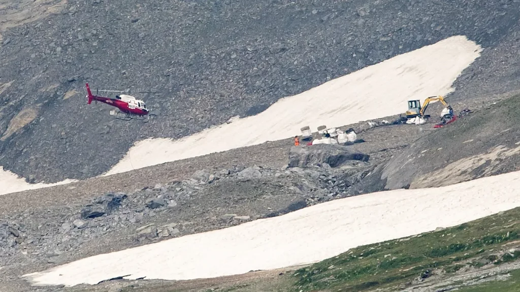 Ελβετία: Συντριβή αεροσκάφους για αλεξιπτωτιστές – Σκοτώθηκε ο πιλότος (βίντεο)