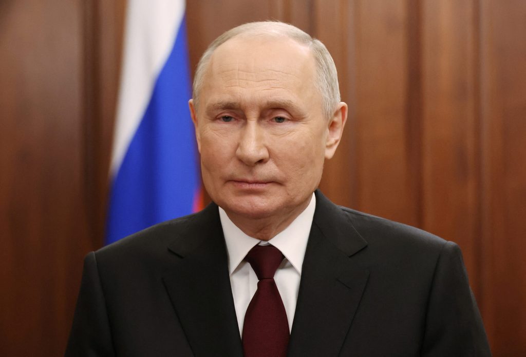 Ο Ρώσος πρόεδρος Β.Πούτιν διαψεύδει κατηγορηματικά τις αμερικανικές θεωρίες για «ρωσικούς δορυφόρους με πυρηνικά όπλα»