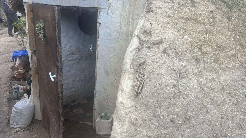 Κορινθία: Ο πατέρας της οικογένειας των «παλαιοχριστιανών» αρνείται να υποβληθεί σε τεστ DNA