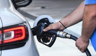 Νέες αυξήσεις στην τιμή της βενζίνης – Πού ξεπέρασε τα 2 ευρώ το λίτρο (πίνακας)