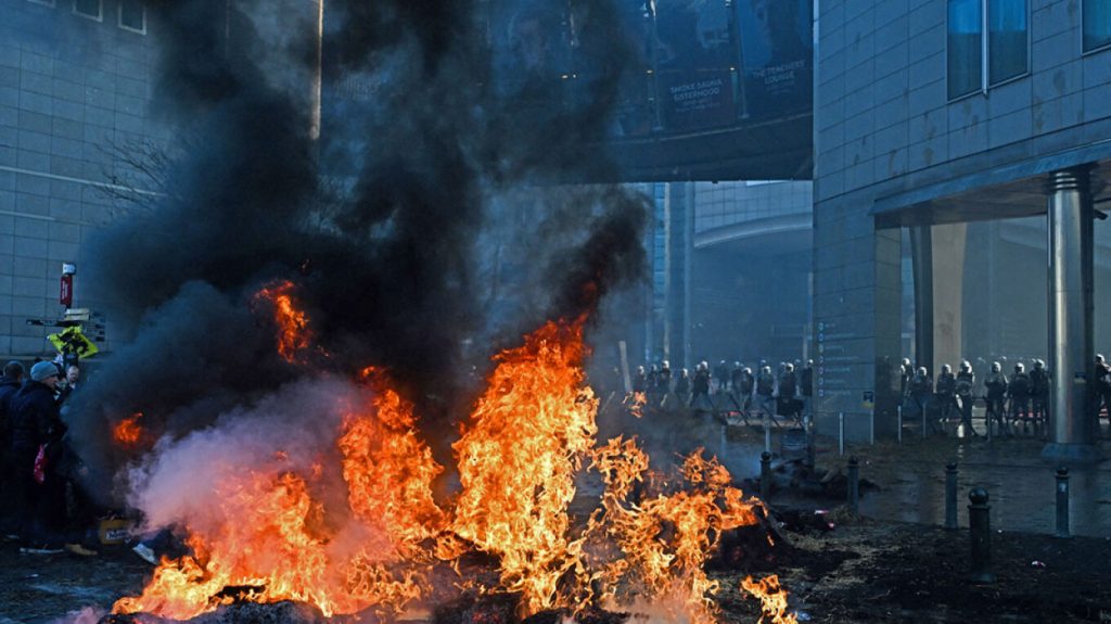 Οι Βέλγοι αγρότες ετοιμάζονται για την νέα «έφοδο» – Με χιλιάδες τρακτέρ θα κατακλύσουν τις Βρυξέλλες