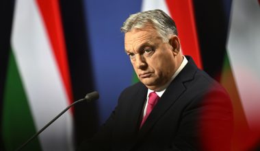Β.Όρμπαν: «Η Ουγγαρία ετοιμάζεται να υπογράψει αμυντική συμφωνία με την Σουηδία πριν εγκρίνει την ένταξή της στο ΝΑΤΟ»