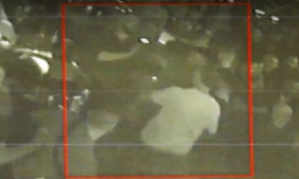 Γκάζι: Μπράβοι ξυλοκόπησαν θαμώνες και αστυνομικό μέσα σε μπαρ – Βίντεο ντοκουμέντο 