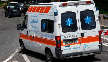 Φρικτό τροχαίο στην Ιταλία: 17χρονος έχασε την ζωή του όταν παρασύρθηκε από φορτηγό – Τραυματίστηκε και η αδερφή του